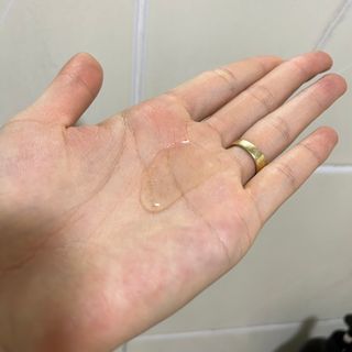라로지크 X4 스케일링 퍼퓸 샴푸 1,000mℓ — 4점을 준 리뷰어가 2021년 12월 올린 사용 사진