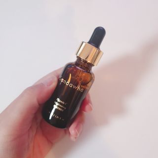 스킨큐어 산다화 비타민c 화이트닝 에센스 30ml — 5점을 준 리뷰어가 2022년 3월 올린 사용 사진