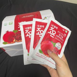 농업회사법인조은 유기농 석류 NFC 착즙주스 70ml 30포 — 5점을 준 리뷰어가 2021년 10월 올린 사용 사진