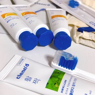 주식회사 클린디 [클린디] 파우치에 쏙 넣어 밖에서도 치아건강🦷 챙기기 [맞춤 칫솔 + 치약  + 파우치 구성] — 5점을 준 리뷰어가 2021년 12월 올린 사용 사진