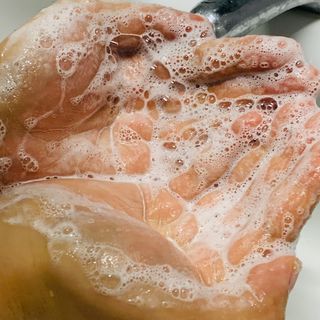 [포레스트스토리] 탈모증상완화 샴푸 1,000ml — 5점을 준 리뷰어가 2022년 8월 올린 사용 사진