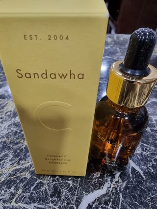 스킨큐어 산다화 비타민c 화이트닝 에센스 30ml — 5점을 준 리뷰어가 2023년 10월 올린 사용 사진