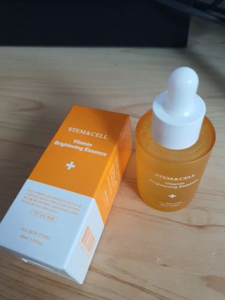 체르엠 스템앤셀 비타민 브라이트닝 에센스 30ml 1개 — 5점을 준 리뷰어가 2021년 10월 올린 사용 사진