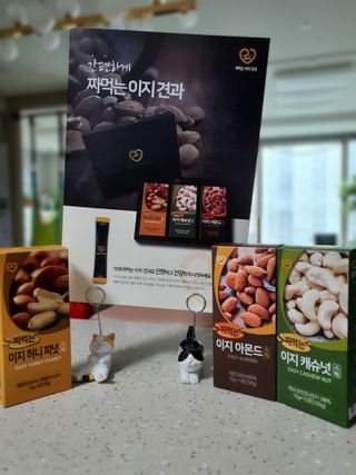 짜먹는 이지견과 짜먹는 이지아몬드, 짜먹는 이지허니피넛, 짜먹는 이지캐슈넛 각 10g X  10포 — 5점을 준 리뷰어가 2021년 2월 올린 사용 사진