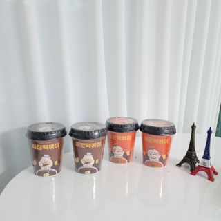 유비쿡 컵떡볶이 매운컵떡볶이2개/ 짜장컵떡볶이 2개  총 4개세트 — 5점을 준 리뷰어가 2021년 4월 올린 사용 사진