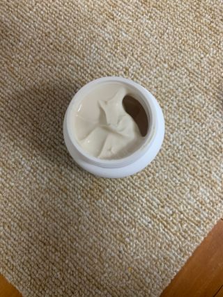 AYU25[아유트웬티파이브]다마스크로즈워터 베이스 천연 수분 촉촉 크림 — 5점을 준 리뷰어가 2021년 4월 올린 사용 사진