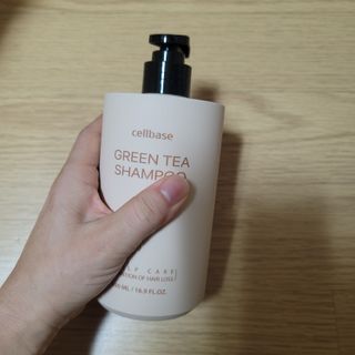 프리마인 더이상 뻣뻣하고 효과없는 탈모샴푸는 NO. 근본부터 케어하는 셀베이스 그린티샴푸(500ml) — 2점을 준 리뷰어가 2023년 3월 올린 사용 사진