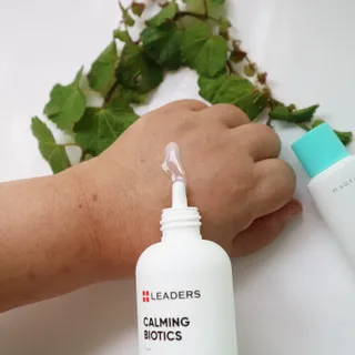 리더스코스메틱 리더스 카밍 바이오틱스 #1등 진정 기획세트 [에센스 워터150ml + 크림 마스크80ml] — 5점을 준 리뷰어가 2022년 8월 올린 사용 사진