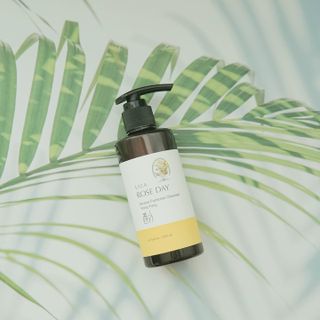 라라로즈데이 시즌2 여성청결제 200ml 아로마 페미민 클렌저, 독일더마인증 — 5점을 준 리뷰어가 2021년 8월 올린 사용 사진