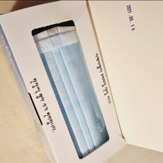 건강누리인터내셔날 (마스크 특집) 7DAYS 컬러마스크 (컬러7매)+ KMC 프리미엄 덴탈마스크(50매) — 5점을 준 리뷰어가 2022년 7월 올린 사용 사진