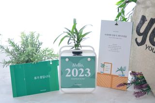 [메이크정글] 식물과 달력이 하나로, 2023년 식물캘린더 No.1 — 5점을 준 리뷰어가 2022년 10월 올린 사용 사진