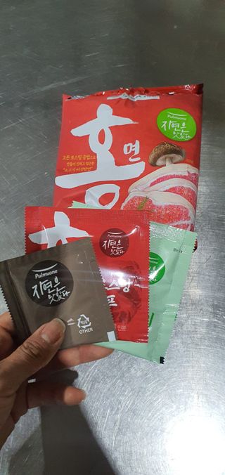 [풀무원] 자연은맛있다 정면, 백면, 홍면  세트 — 4점을 준 리뷰어가 2021년 4월 올린 사용 사진