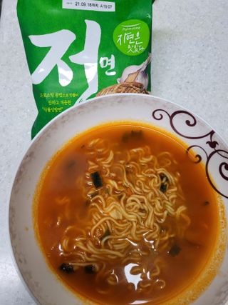 [풀무원] 자연은맛있다 정면, 백면, 홍면  세트 — 5점을 준 리뷰어가 2021년 4월 올린 사용 사진