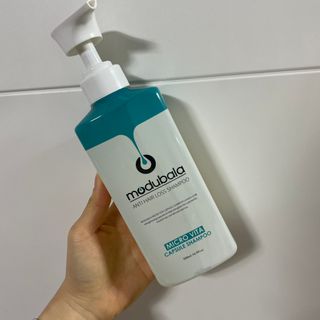 모두발라 마이크로 비타캡슐 탈모샴푸 — 3점을 준 리뷰어가 2022년 1월 올린 사용 사진