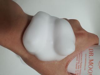 MF프리 [닥터문] 유산균 락토케어 질경초 여성청결제 200ml (폼타입) — 5점을 준 리뷰어가 2022년 5월 올린 사용 사진