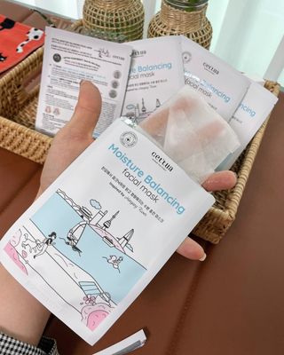 세뚜아(Cettua) [세뚜아] 모이스처 밸런싱 페이셜 마스크 Cettua Moisture Balancing Facial Mask 5매 — 5점을 준 리뷰어가 2024년 3월 올린 사용 사진