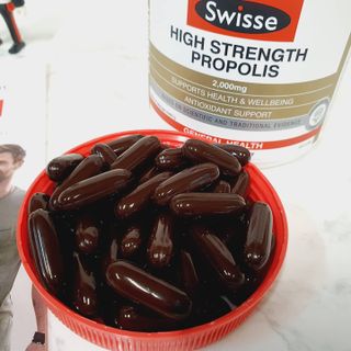 Swisse 스위스 고함량 프로폴리스 2,000mg 210정 — 5점을 준 리뷰어가 2021년 5월 올린 사용 사진