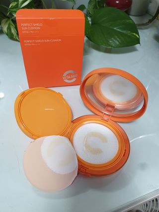 광동생활건강 MF[광동] 비타500✨주름개선·미백·SPF50+🌞퍼펙트쉴드 빅 선쿠션 본품 — 5점을 준 리뷰어가 2024년 5월 올린 사용 사진
