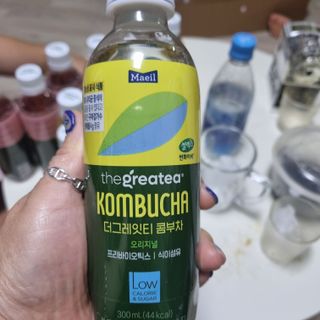 더그레잇티 콤부차 [매일유업] 더그레잇티 44kcal 콤부차 300ml *12개입 (오리지널 6개+베리리치 6개) — 5점을 준 리뷰어가 2023년 7월 올린 사용 사진