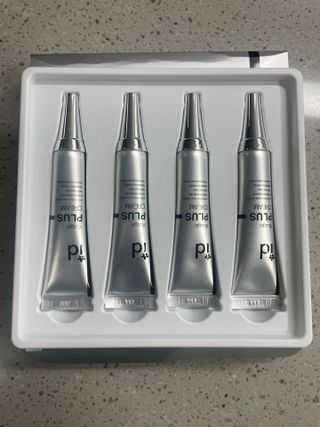 아이디플라코스메틱 아이디 브이로직 플러스 크림 15ml X 4EA — 5점을 준 리뷰어가 2022년 1월 올린 사용 사진