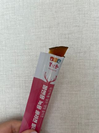 [몸엔용] 녹용 담은 탱탱 콜라겐 녹용 콜라겐 젤리 15g x 20포 — 5점을 준 리뷰어가 2022년 4월 올린 사용 사진