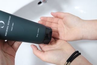 르핸스 퍼포밍 3 바디워시 비반트포렛/베티버포그 — 4.5점을 준 리뷰어가 2023년 1월 올린 사용 사진