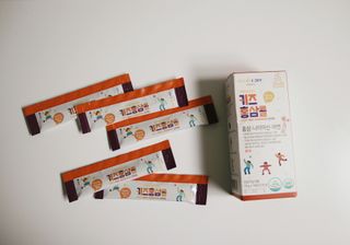 베거스코리아 [콜리케어] 키즈 홍삼콜리 딸기맛 14포 — 5점을 준 리뷰어가 2021년 5월 올린 사용 사진