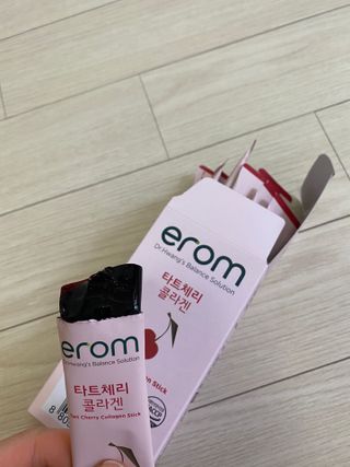 이롬 erom 타트체리 콜라겐 — 5점을 준 리뷰어가 2021년 3월 올린 사용 사진