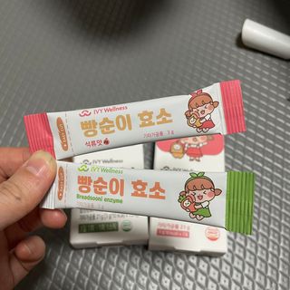 아이비웰니스 빵순이 효소 키위맛 7포 + 석류맛 7포 (총 14포, 2주분) — 3점을 준 리뷰어가 2022년 10월 올린 사용 사진