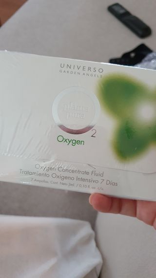 유니베르소 산소앰플 7일 집중케어 앰플 — 5점을 준 리뷰어가 2021년 6월 올린 사용 사진