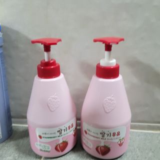 [과일나라] 피부가 마시는 딸기우유 바디클렌저&바디로션 — 5점을 준 리뷰어가 2022년 2월 올린 사용 사진