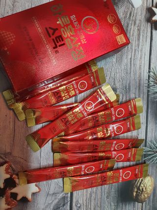 힘내라김홍삼 하루홍삼정스틱 10g x 10포 — 5점을 준 리뷰어가 2021년 5월 올린 사용 사진
