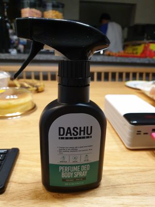 다슈코리아 다슈 솔루션 퍼퓸 데오 바디스프레이 프레쉬 그린 200ml — 5점을 준 리뷰어가 2021년 5월 올린 사용 사진