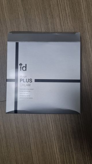 아이디플라코스메틱 아이디 브이로직 플러스 크림 15ml X 4EA — 5점을 준 리뷰어가 2022년 1월 올린 사용 사진