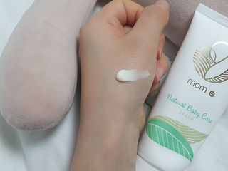 mom e 맘이 내추럴 베이비 케어 크림+바디오일 — 5점을 준 리뷰어가 2021년 1월 올린 사용 사진