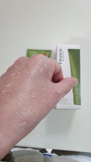 [후르디아] 아보카도 비건 약산성 효소필링젤 — 5점을 준 리뷰어가 2024년 2월 올린 사용 사진