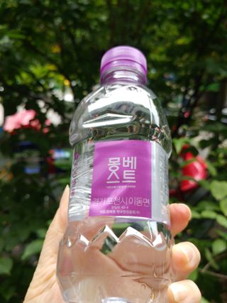 몽베스트 [MONTBEST] 330mL 20병 — 5점을 준 리뷰어가 2021년 10월 올린 사용 사진