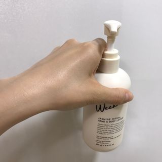 [위켄더스] 끈적임 없이 수분감을 채워주는 핸드& 바디로션 1종 랜덤발송 — 5점을 준 리뷰어가 2022년 4월 올린 사용 사진