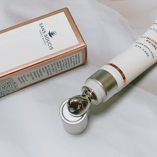 산수시 일루미네이팅 펄 영양 다크서클 스틱 아이 크림 케어 15ml — 5점을 준 리뷰어가 2021년 6월 올린 사용 사진