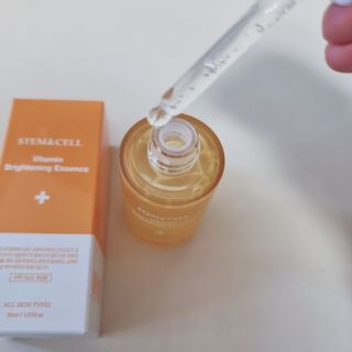 체르엠 스템앤셀 비타민 브라이트닝 에센스 30ml 1개 — 4점을 준 리뷰어가 2022년 3월 올린 사용 사진