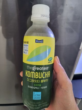 더그레잇티 콤부차 [매일유업] 더그레잇티 44kcal 콤부차 300ml *12개입 (오리지널 6개+베리리치 6개) — 5점을 준 리뷰어가 2023년 8월 올린 사용 사진