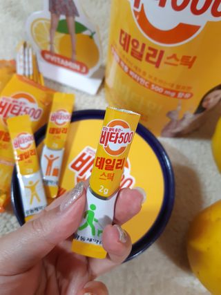 광동생활건강 [광동] 제니비타민C 비타500데일리스틱 180포+제니등신대+제니스티커 — 5점을 준 리뷰어가 2021년 12월 올린 사용 사진