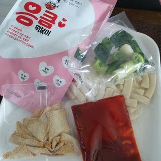응큼떡볶이 — 5점을 준 리뷰어가 2021년 3월 올린 사용 사진