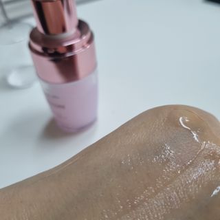 나우 [리브엠] 123억개 엑소좀으로 채운 눈부신 광채, 엑소코어 화이트닝 텐션 앰플 — 5점을 준 리뷰어가 2023년 8월 올린 사용 사진