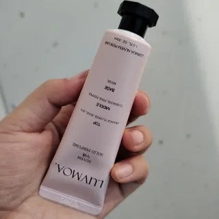 러브모아 향수 고체향수 승무원 고체향수 바르는 향수 니치향수 도손 우드세이지 앤 씨솔트 — 4.5점을 준 리뷰어가 2022년 11월 올린 사용 사진