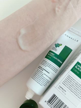 랑벨 랑바이오 블랙 시카 크림 50ml(블랙비 프로폴리스, 시카 4종, 판테놀 10 함유) — 5점을 준 리뷰어가 2022년 6월 올린 사용 사진
