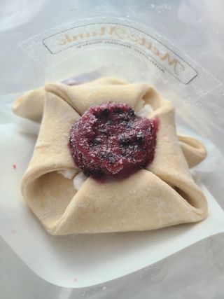 서브큐 메테뭉크 블루베리 크라운 냉동생지 (소포장) — 4점을 준 리뷰어가 2022년 6월 올린 사용 사진