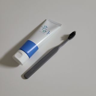 [심폐소생소] 무불소 임산부 천연 치약 — 4점을 준 리뷰어가 2021년 11월 올린 사용 사진