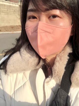 애니가드 셋업마스크 4컬러 각 10매입 [크리미베이지, 캐시미어로즈, 초콜렛브라운, 미드나잇네이비] — 5점을 준 리뷰어가 2022년 2월 올린 사용 사진