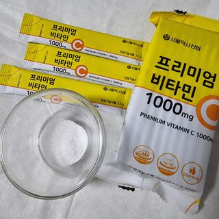 서울약사신협 프리미엄 비타민C 1,000mg_2.5g x 50포 — 5점을 준 리뷰어가 2021년 10월 올린 사용 사진
